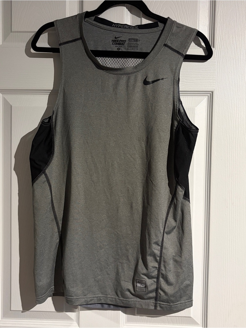 Nike Pro Combat Dri-Fit Hypercool Fitted Sleeveless Top Men’s Size Medium Grey